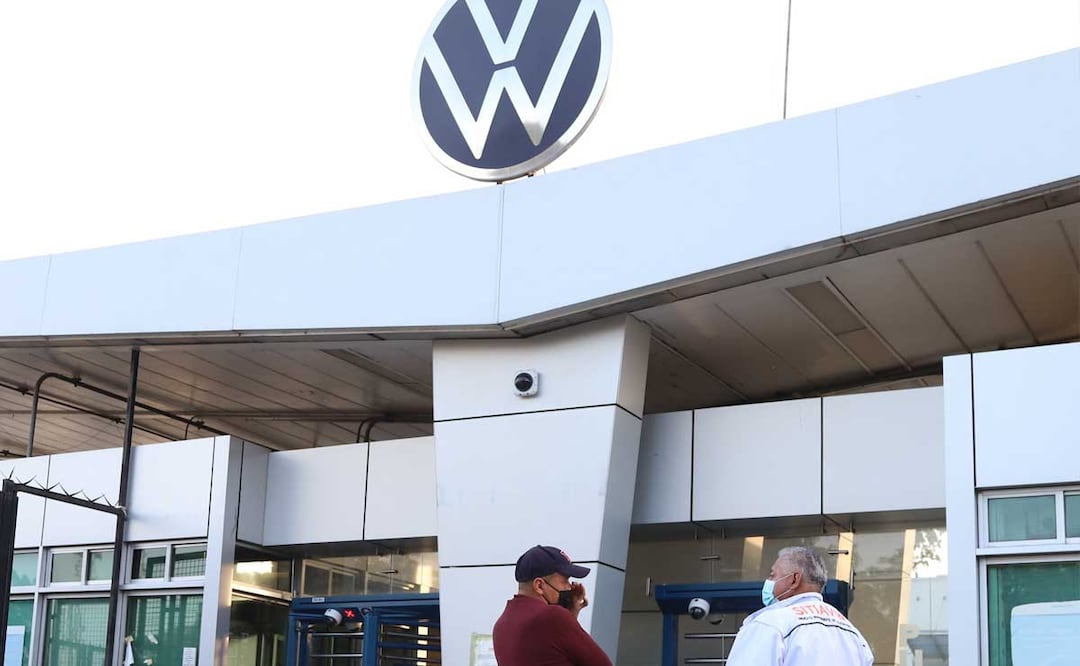 La petición del 15 por ciento de aumento salarial se integrará al pliego petitorio del Sindicato de la Volkswagen | Foto: AGENCIA ES IMAGEN PARA EL UNIVERSAL PUEBLA