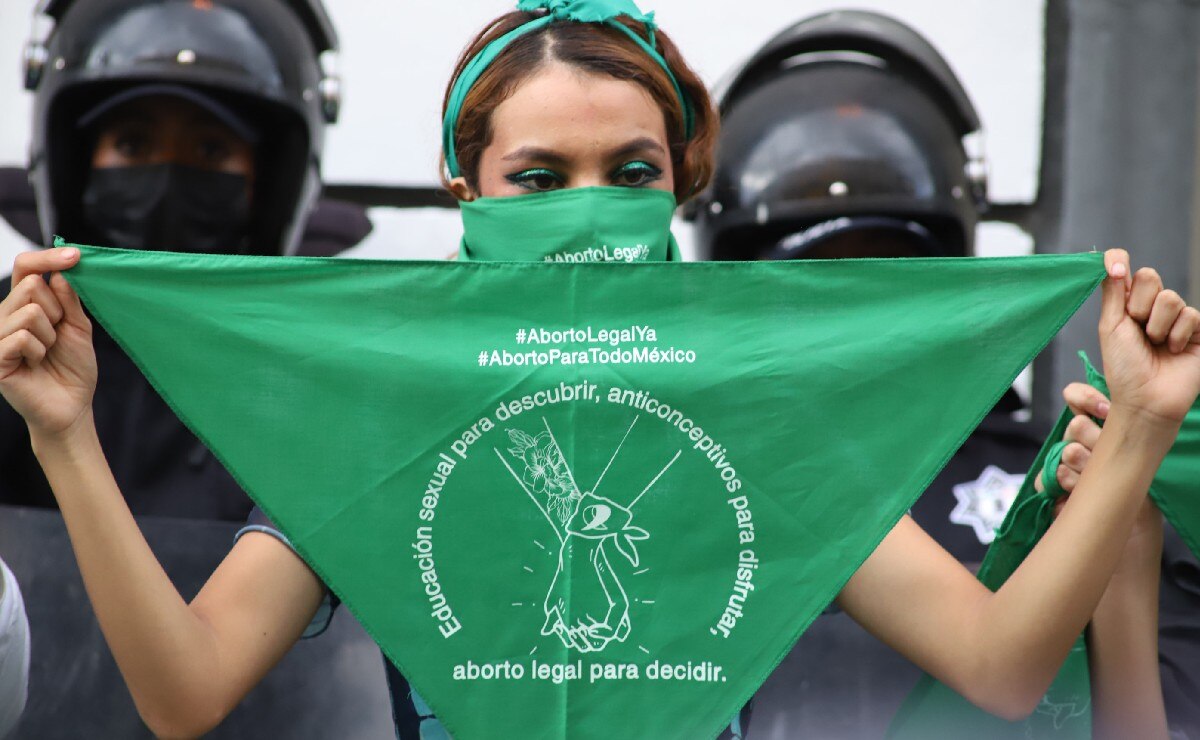 Morena busca consenso con su dirigencia sobre el aborto