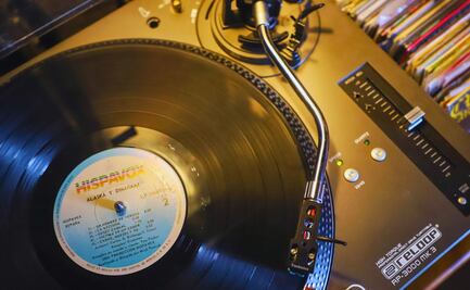 DÍA INTERNACIONAL DEL DISCO DE VINILO