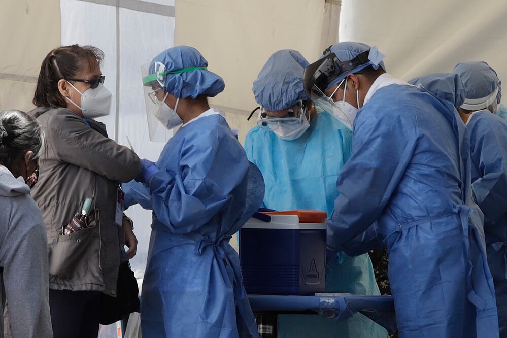 Lunes, fecha tentativa para iniciar vacunación en Puebla capital