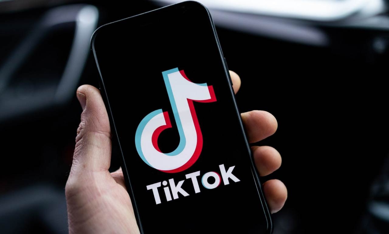 La compañía ha implementado medidas de seguridad adicionales para proteger a los adolescentes de 16 y 17 años, y los chats grupales de TikTok solo están disponibles para usuarios mayores de 15 años.

Foto: Producción El Universal Puebla