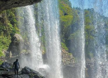 Qué hay en Plan de Guinea, el centro ecoturístico con cabañas y más de 30 cascadas