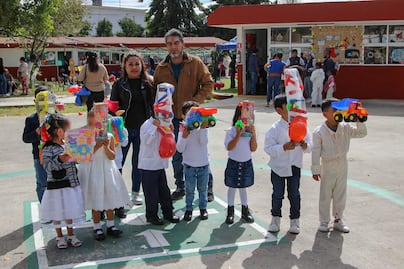 Ayuntamiento de Puebla entrega juguetes y cobijas en Navidad
