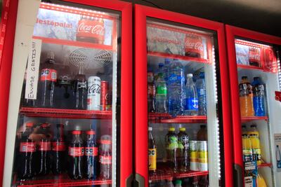 Estos son los efectos negativos de tomar refresco todos los días