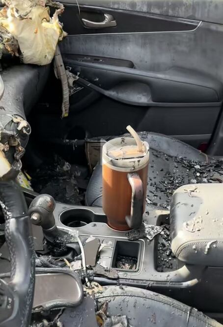 Esta imagen dio la vuelta al mundo, pues el termo sigue intacto | TikTok