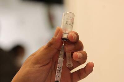 Son insuficientes las vacunas para los centennials de Puebla capital