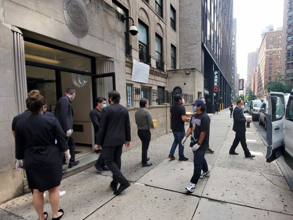 Reportan mala atención en los consulados de México en Estados Unidos
