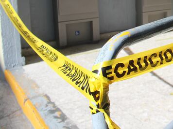 A una calle del INE asaltan a pareja de cuentahabientes