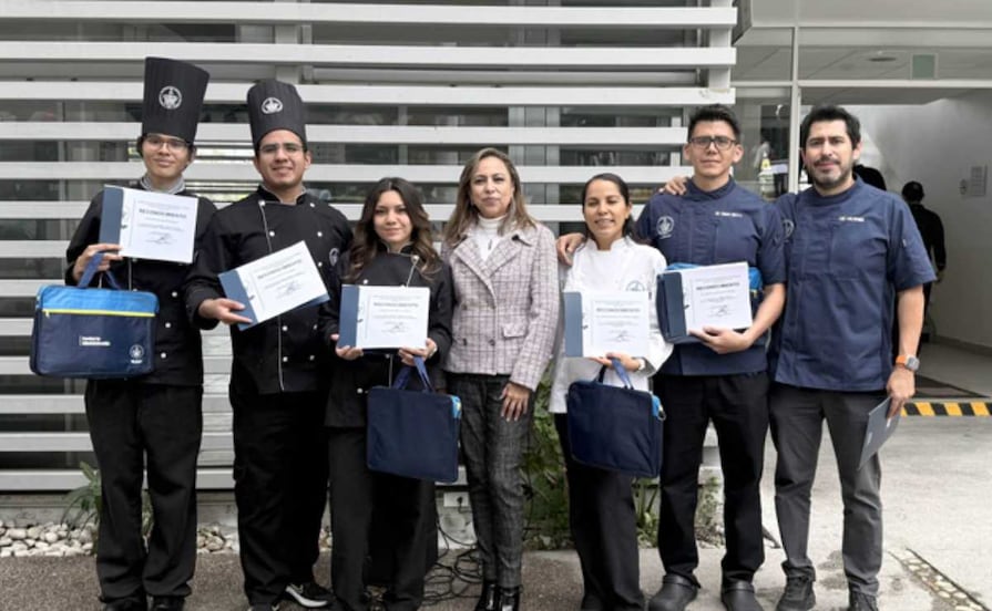 Alumnos de Gastronomía de la BUAP ganan concurso ¡A chopear!