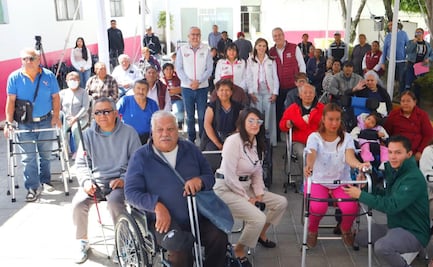 Pepe Chedraui y MariElise Budib entregan aparatos funcionales 