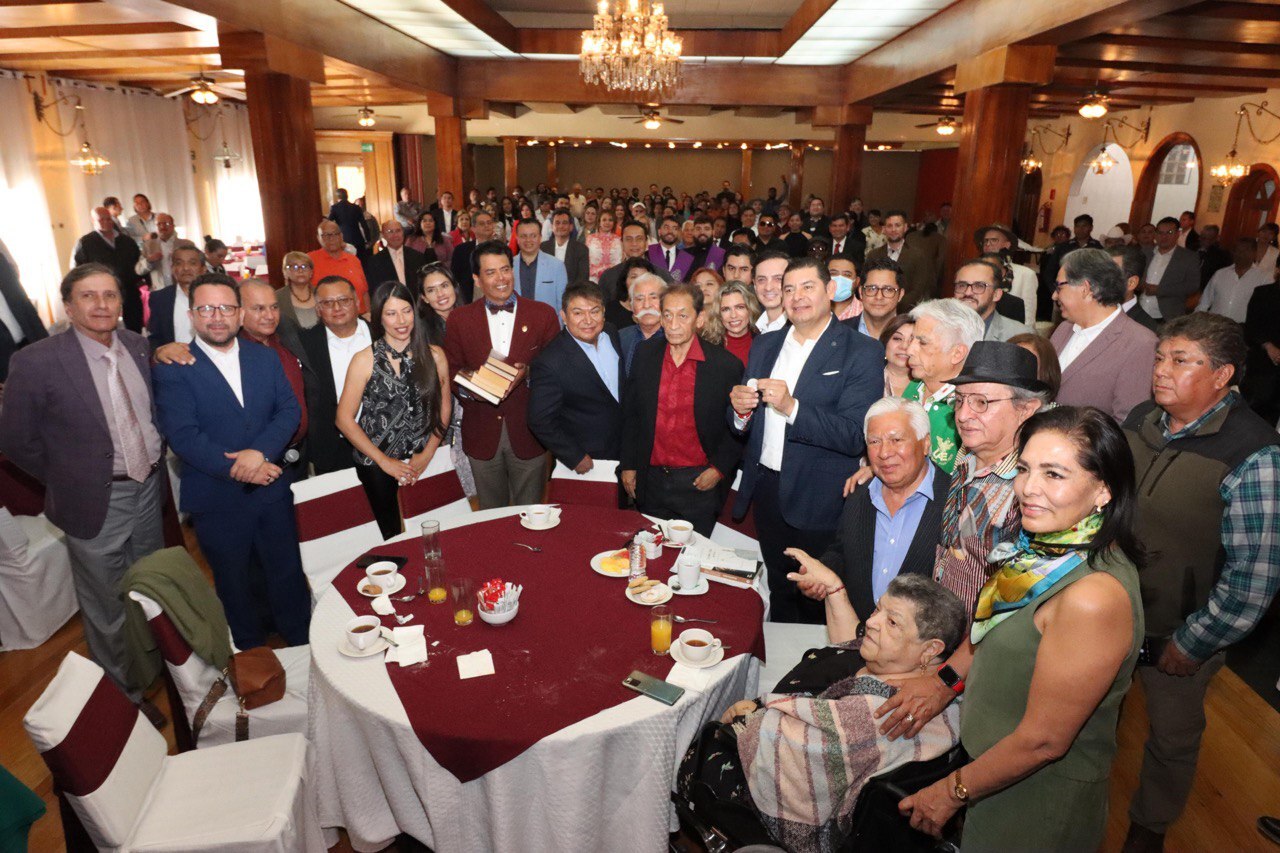 Alejandro Armenta fue invitado a una reunión con empresarios y artistas poblanos| Fotos Especiales
