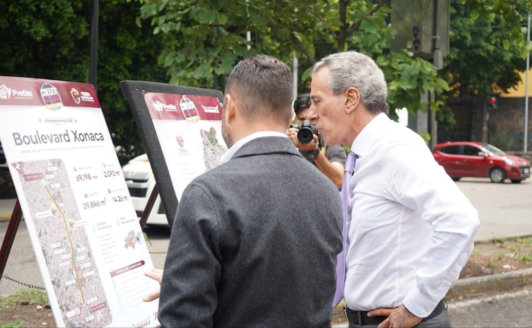 Supervisa Pepe Chedraui avances del Tren Capitalino de Pavimentación en bulevar Xonaca | Foto: Ayuntamiento de Puebla.