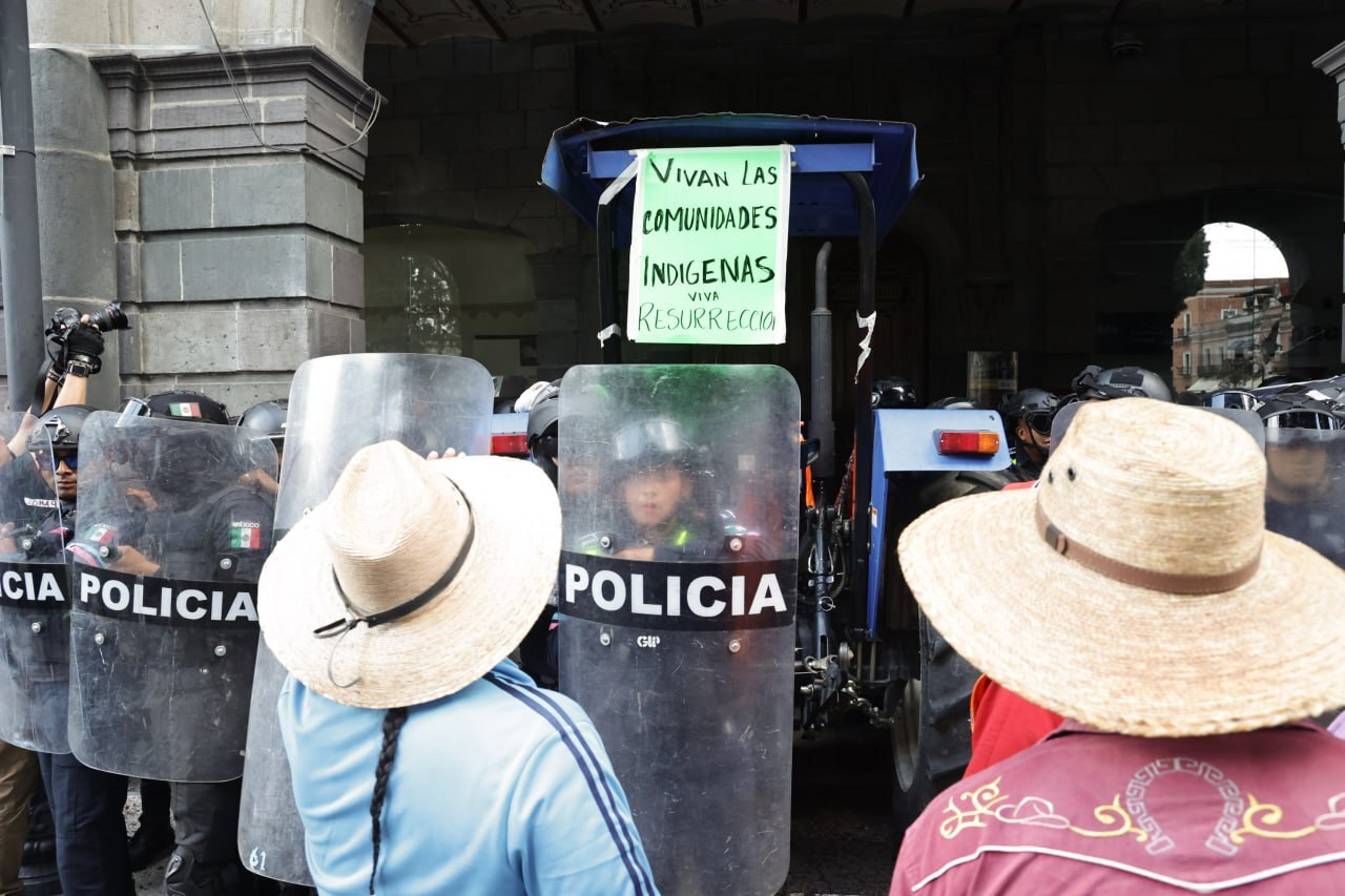 Pobladores de La Resurrección se manifestaron en el Palacio Municipal de Puebla | Agencia Es Imagen para El Universal Puebla