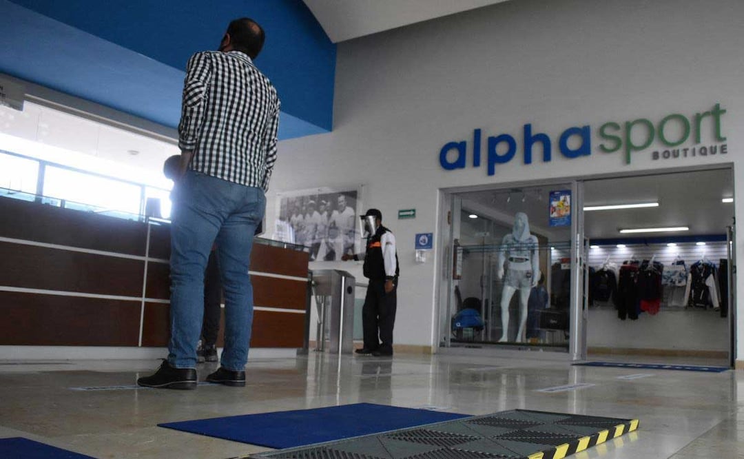El Club Alpha 2 avisó a sus clientes sobre la clausura de sus instalaciones | foto: Agencia Es Imagen para El Universal Puebla