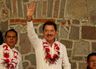 Nacho Mier inicia su precampaña al Senado en Acajete