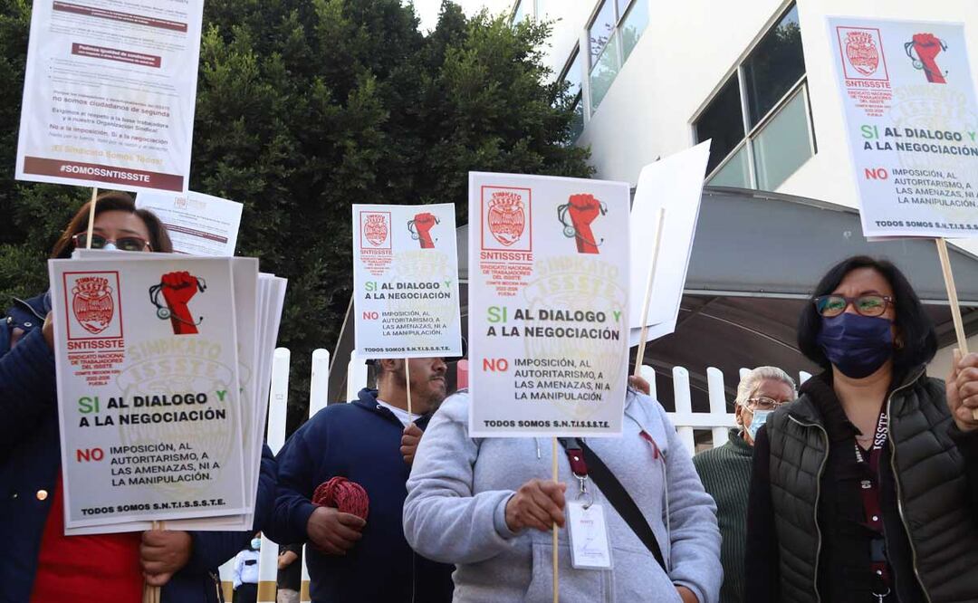 Trabajadores del ISSSTE acusan falta de insumos, desabasto de medicamentos y de personal médico | Foto: Especial