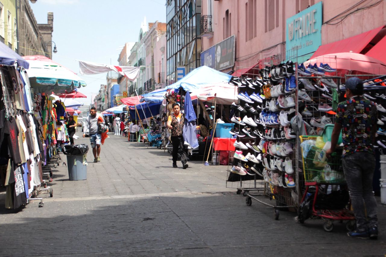 Deja Claudia Rivera 5 mil ambulantes en el Centro Histórico de Puebla