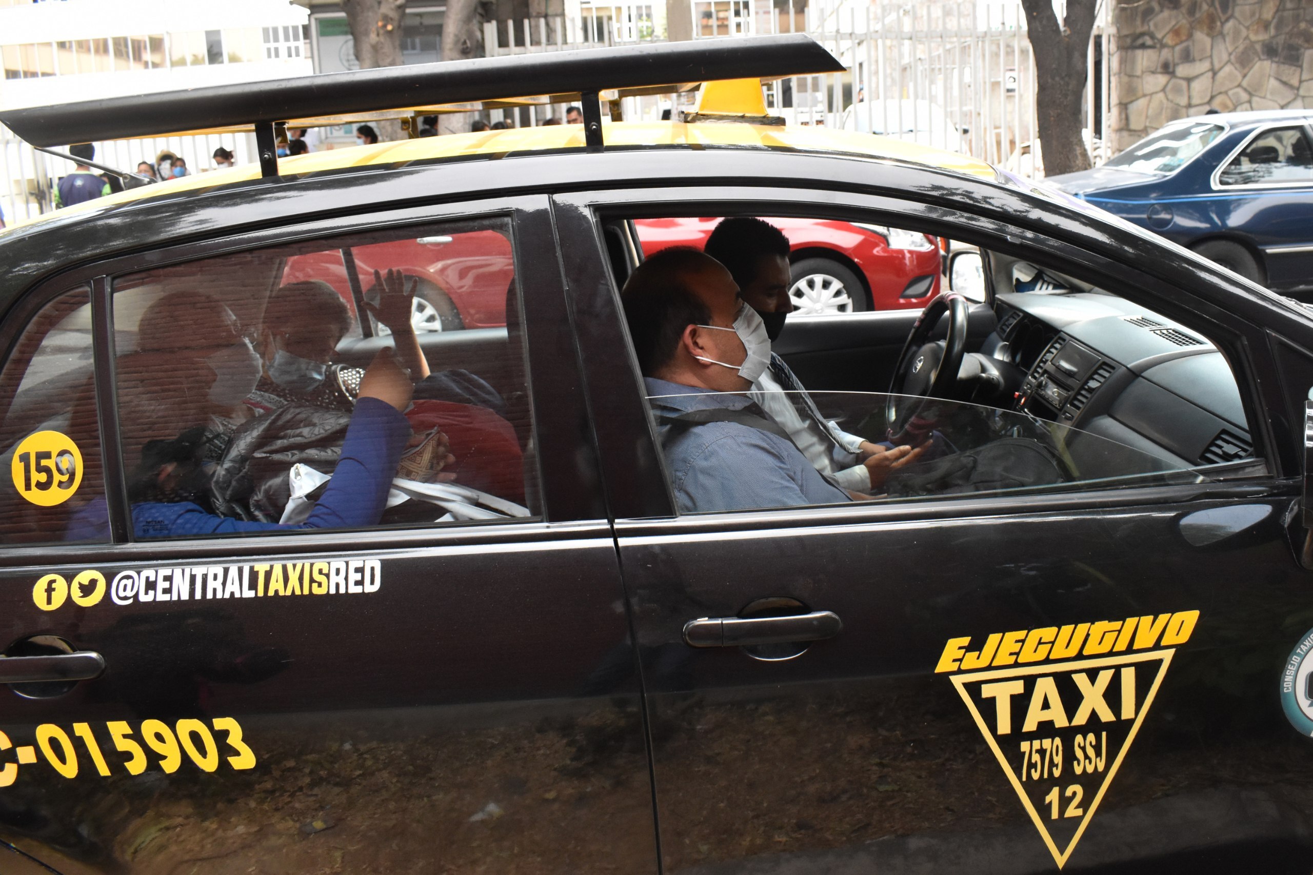 En Puebla hay cada vez más taxis de plataforma y menos convencionales | Agencia Es Imagen para El Universal Puebla