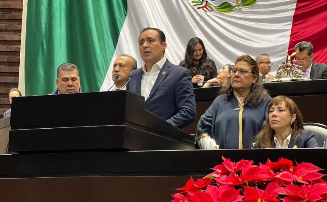 Eduardo Castillo López presentó la iniciativa para otorgar trabajo a jóvenes / Foto: Especial