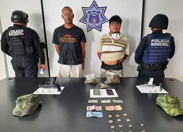 Agarran a dos empistolados y con droga en Atlixco