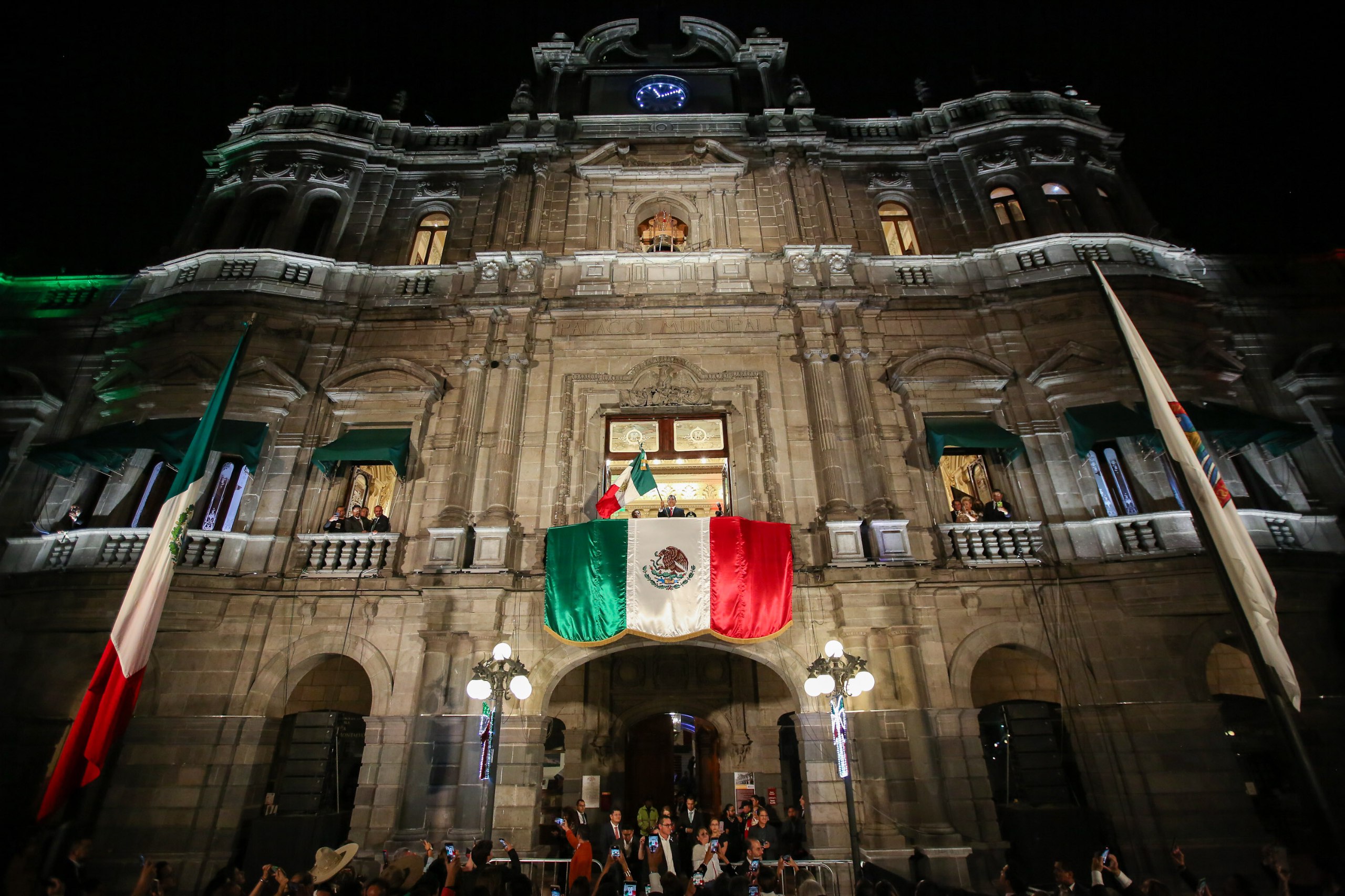 El Palacio Municipal de Puebla es disputado por varios miembros de Morena que se medirán en encuestas | EsImagen para El Universal Puebla