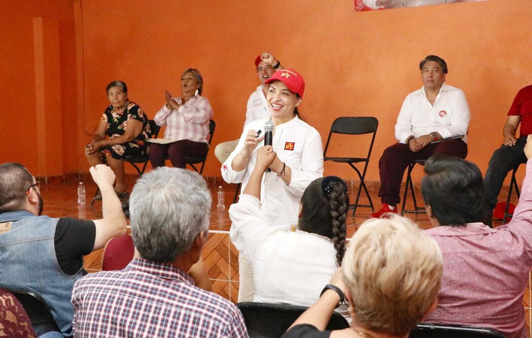 Liz Sánchez estuvo de gira en Acatlán de Osorio | Foto: Especial