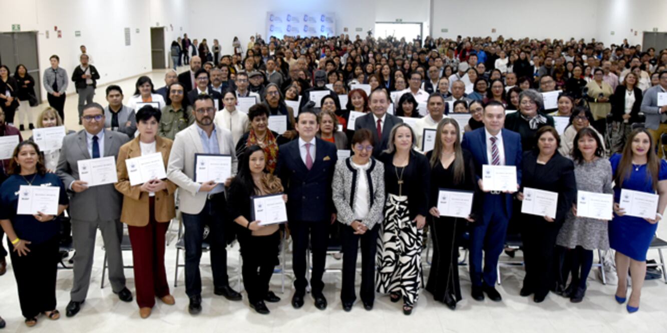 La rectora de la BUAP entregó 18 reconocimientos a profesores y estudiantes I Foto: BUAP