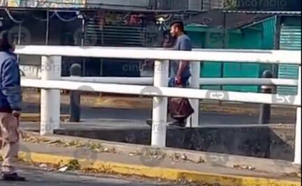 En plena Navidad, hombre amenaza con lanzarse de puente
