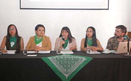 Activistas presentan segundo amparo colectivo pro aborto en Puebla