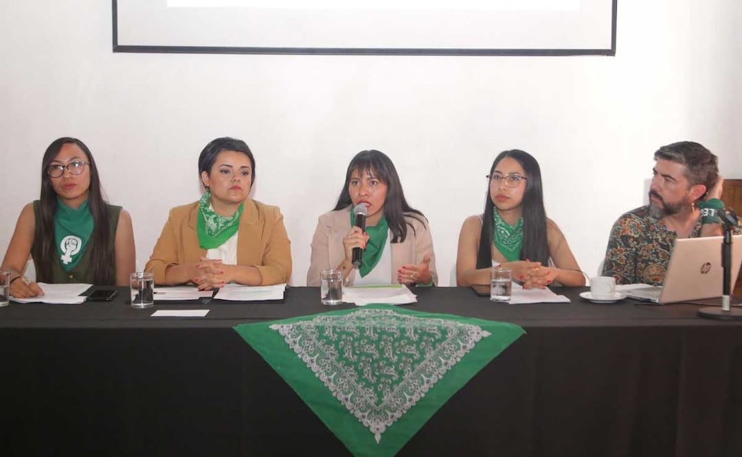 Feministas de Atlixco solicitaron un segundo amparo colectivo para que no se penalice a las mujeres que abortan | FOTO: AGENCIA ES IMAGEN PARA EL UNIVERSAL PUEBLA
