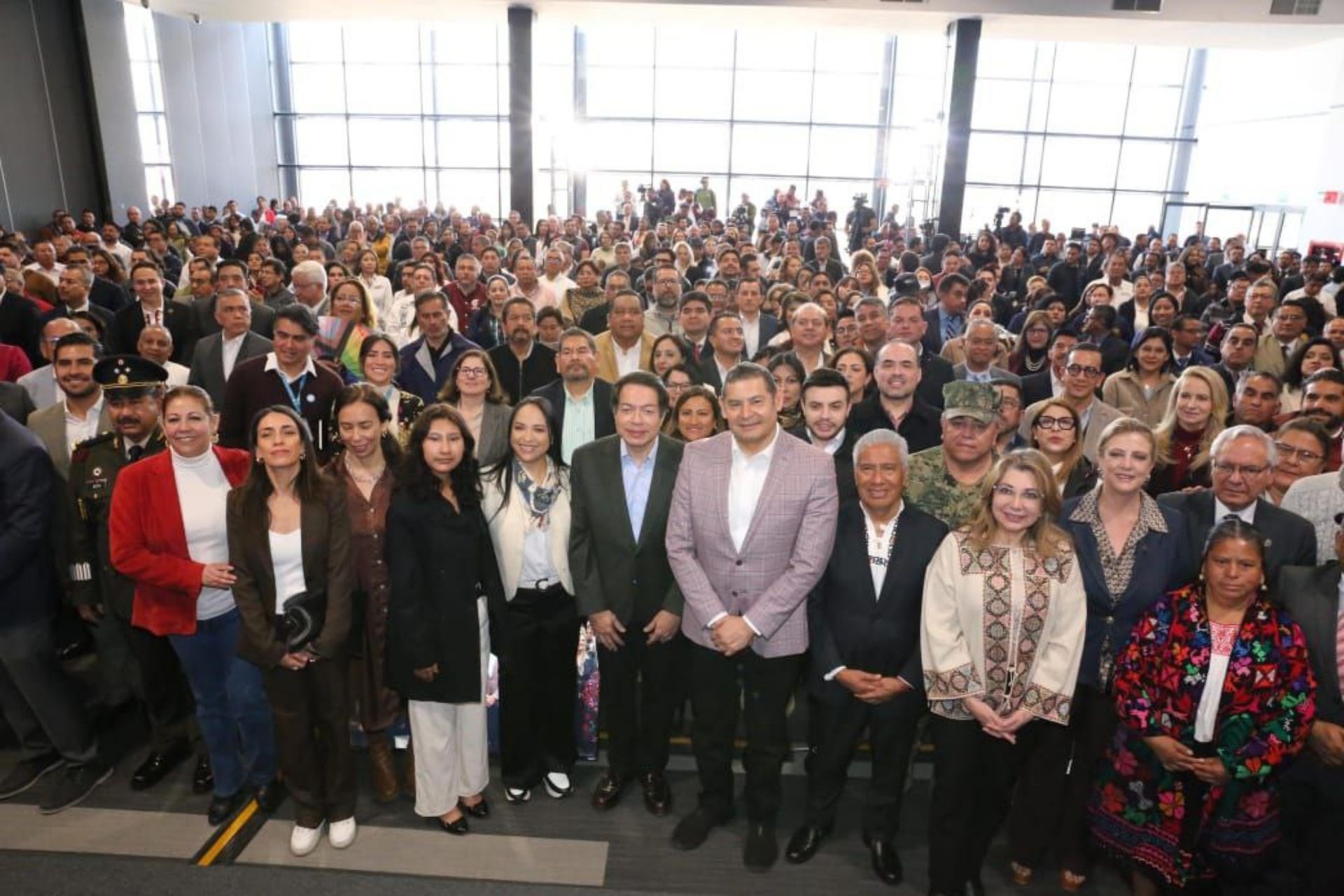 SEP y Gobierno de Puebla refuerzan diálogo para consolidar a México como potencia
