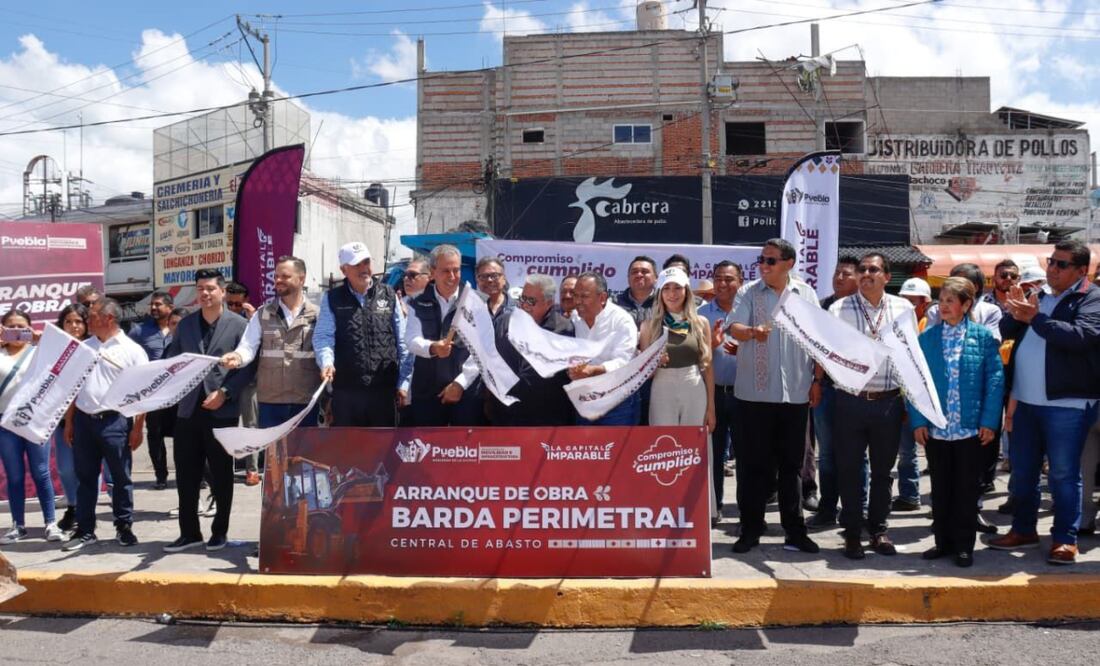 Arranca Pepe Chedraui construcción de Barda Perimetral en la Central de Abasto | Foto: Ayuntamiento de Puebla.