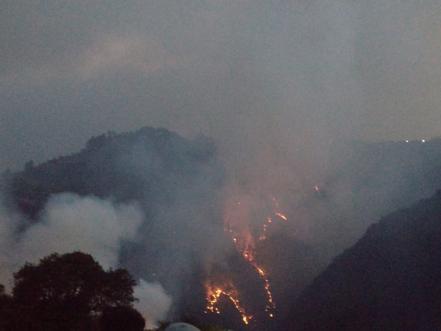 VIDEO. Piden ayuda para afectados por incendio en Zacatlán, esto se necesita