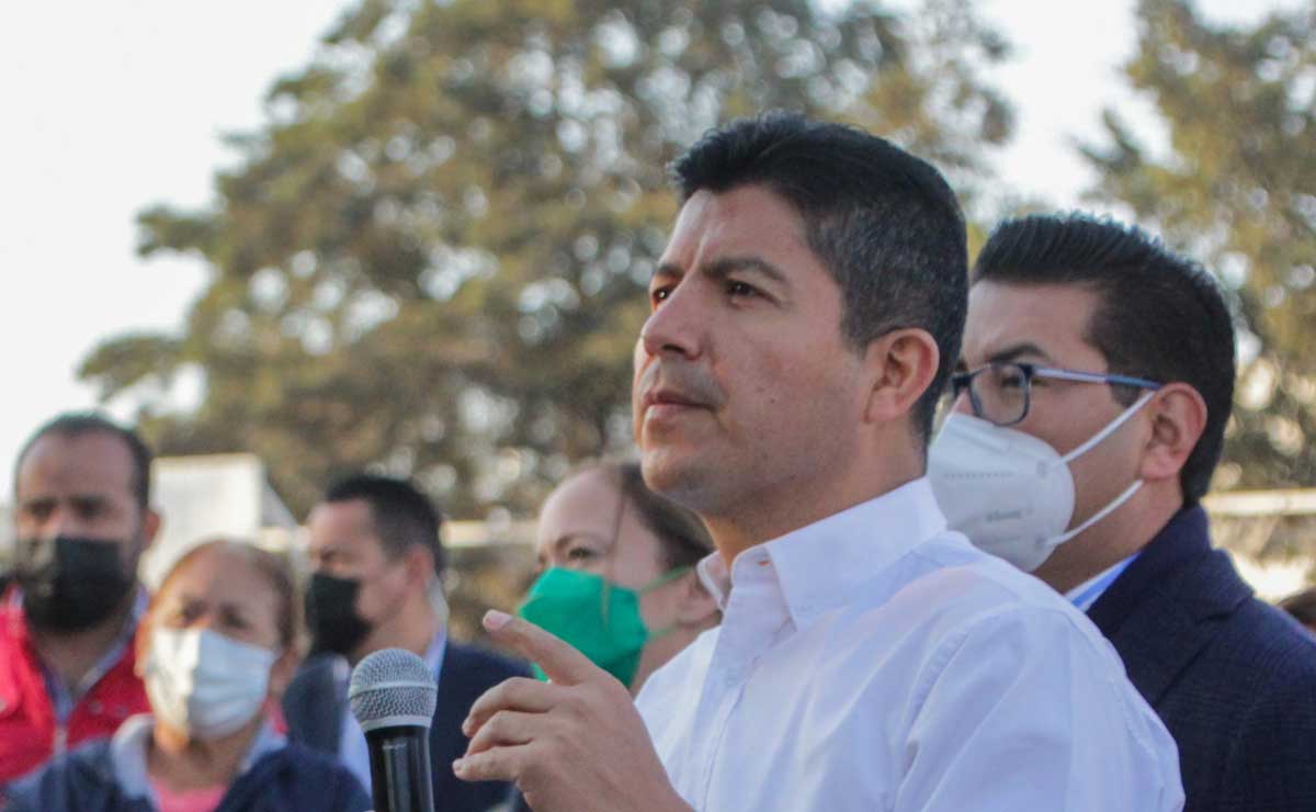 La ley permite otorgar concesión de diez años en paraderos: Lalo Rivera