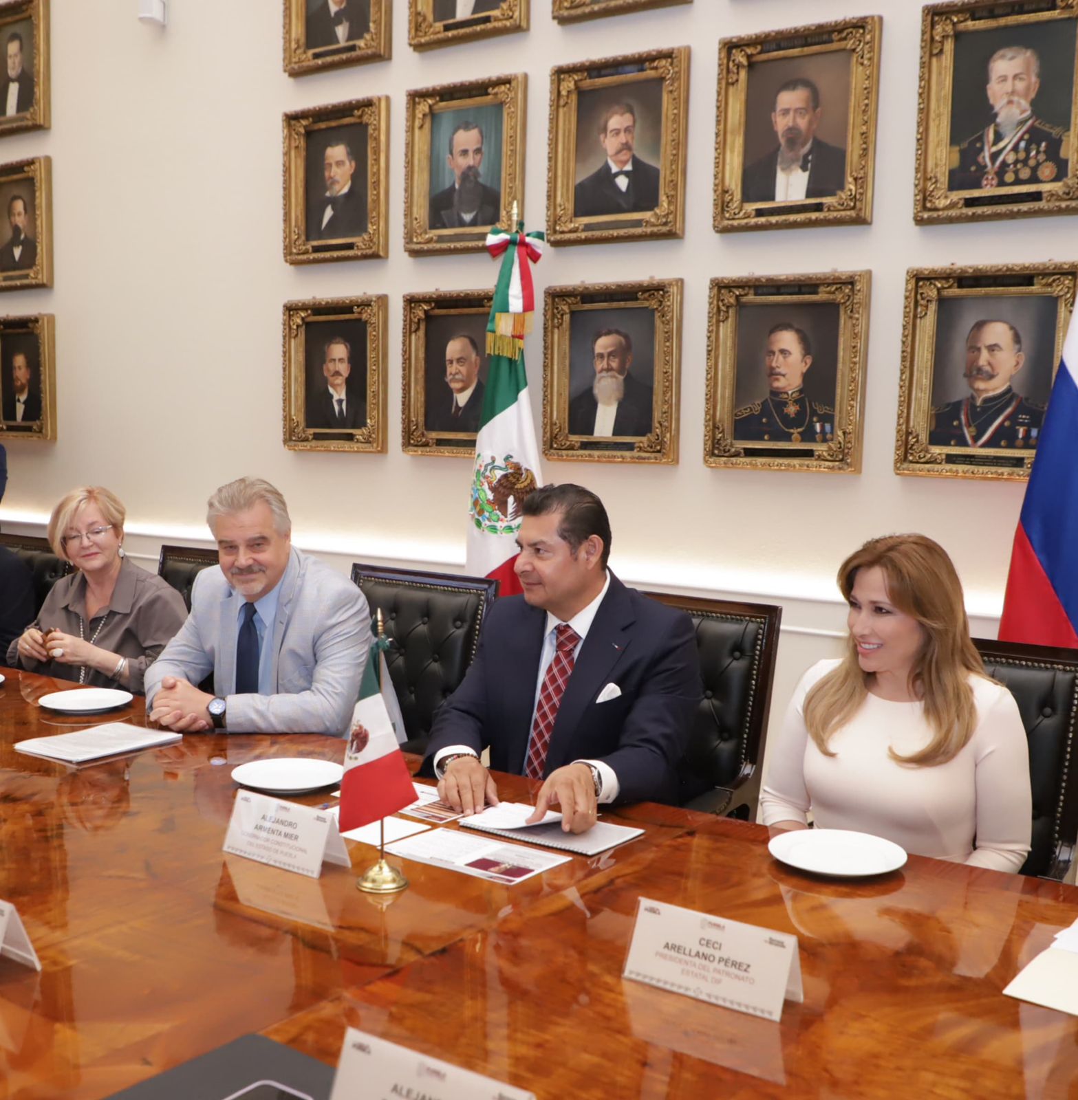 El embajador Nikolay V. Sofinskiy y el gobernador Alejandro Armenta acuerdan impulsar la cooperación tecnológica, educativa y cultural | Fotos: Gobierno del Estado