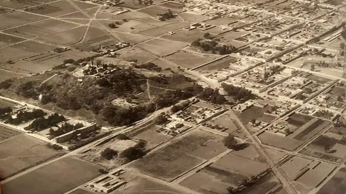 Vista aérea de la Gran Pirámide de Cholula en 1939. Foto: Compañía Mexicana Aerofoto S.A.