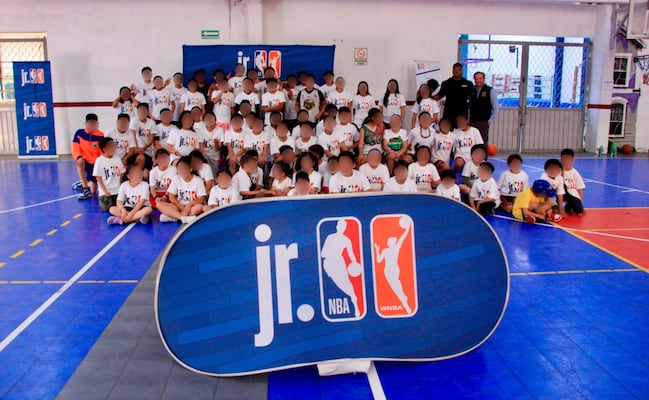 Realiza Gobierno de Pepe Chedraui Clínica de Básquetbol con Jr. NBA en Puebla