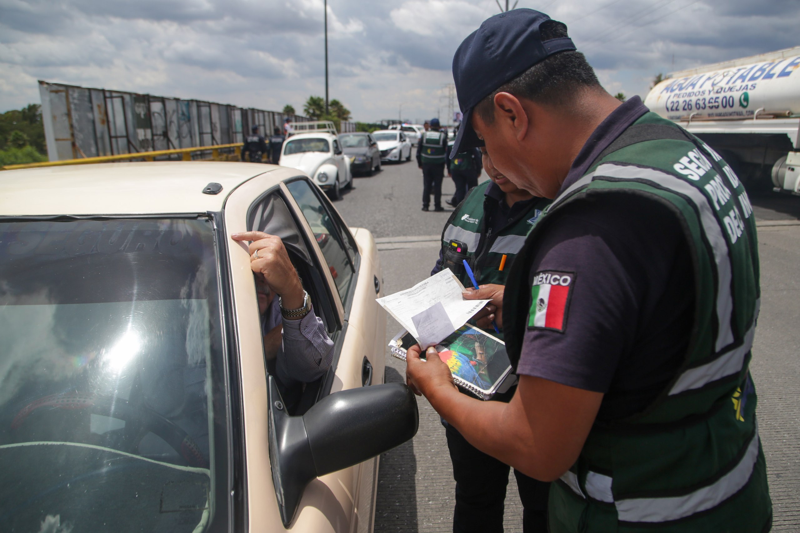 ¿De cuánto es la multa por no cumplir con la verificación vehicular en Puebla?