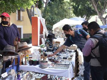 Regresa la feria de antigüedades a Los Sapos