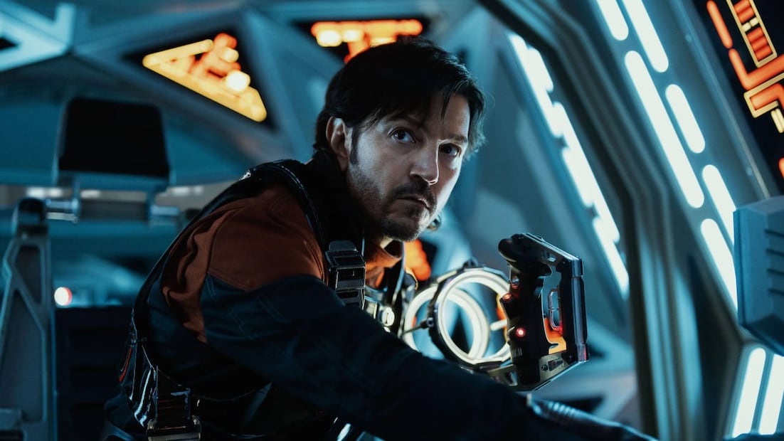 Diego Luna protagoniza el mejor drama de Star Wars hasta la fecha en "Andor" | Foto: Disney