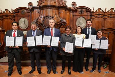 Gana 17 mil pesos mensuales y trabaja en el programa “Salud Casa por Casa”