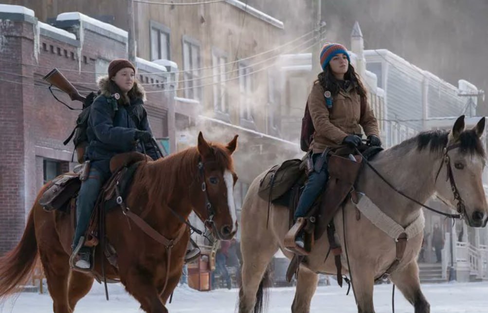 Bella Ramsey (izquierda) e Isabela Merced (derecha) tuvieron que grabar escenas en el frío de las montañas | Foto: HBO