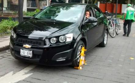 Van tres amparos contra "arañas" de parquímetros en Puebla 