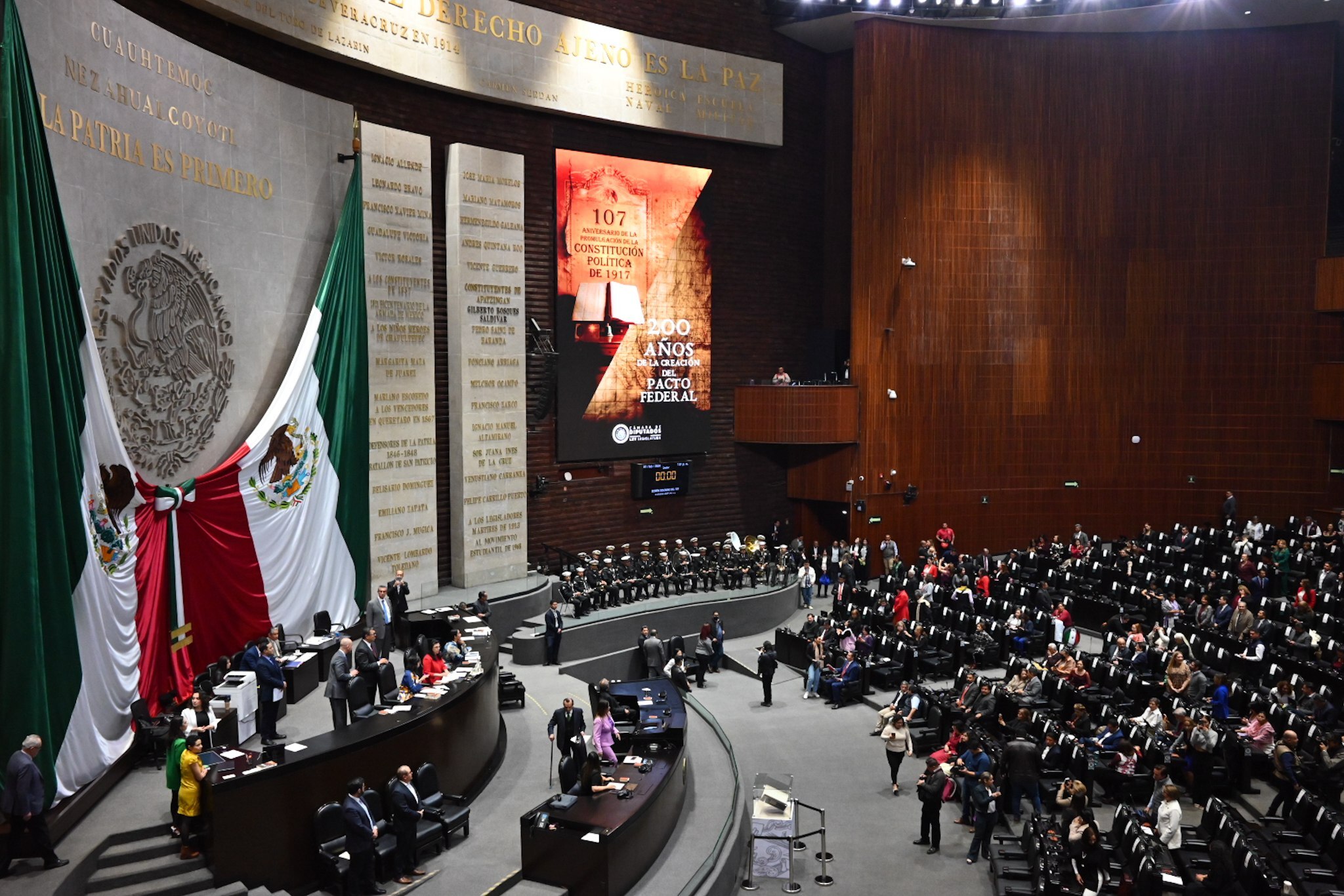 Cinco poblanos amarran candidaturas de Morena para diputaciones federales plurinominales