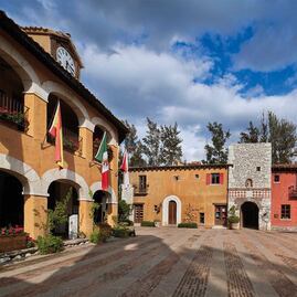 ¿Cuánto cuesta un viaje a Val’Quirico desde CDMX?