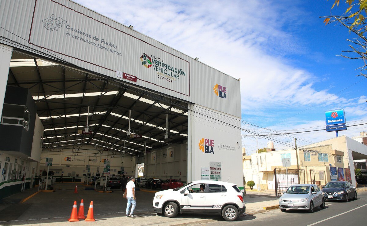 Inicia el 2023 con verificación vehicular obligatoria en Puebla