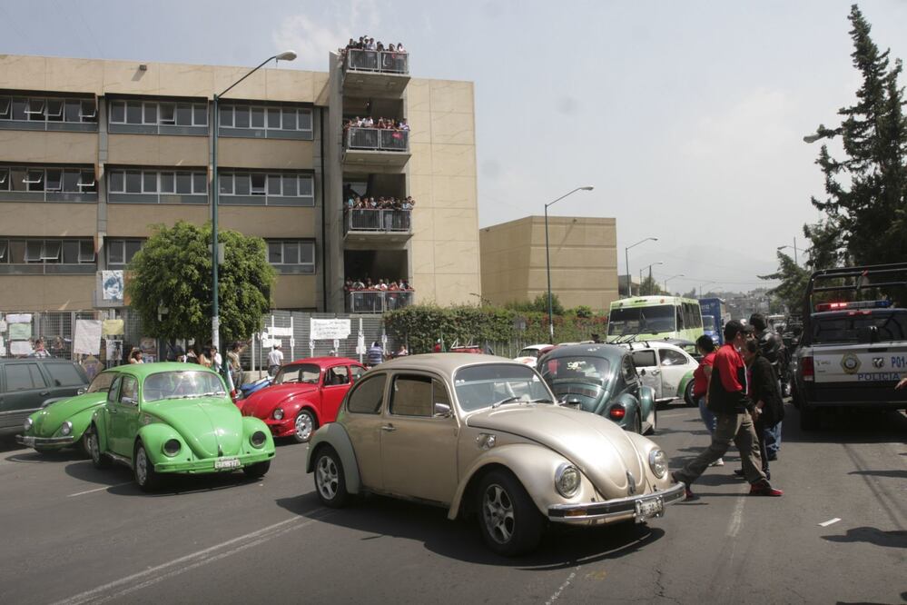 Los vochotaxis de Cuautepec el Alto regularmente presentan deterioros. Foto: Cuartoscuro