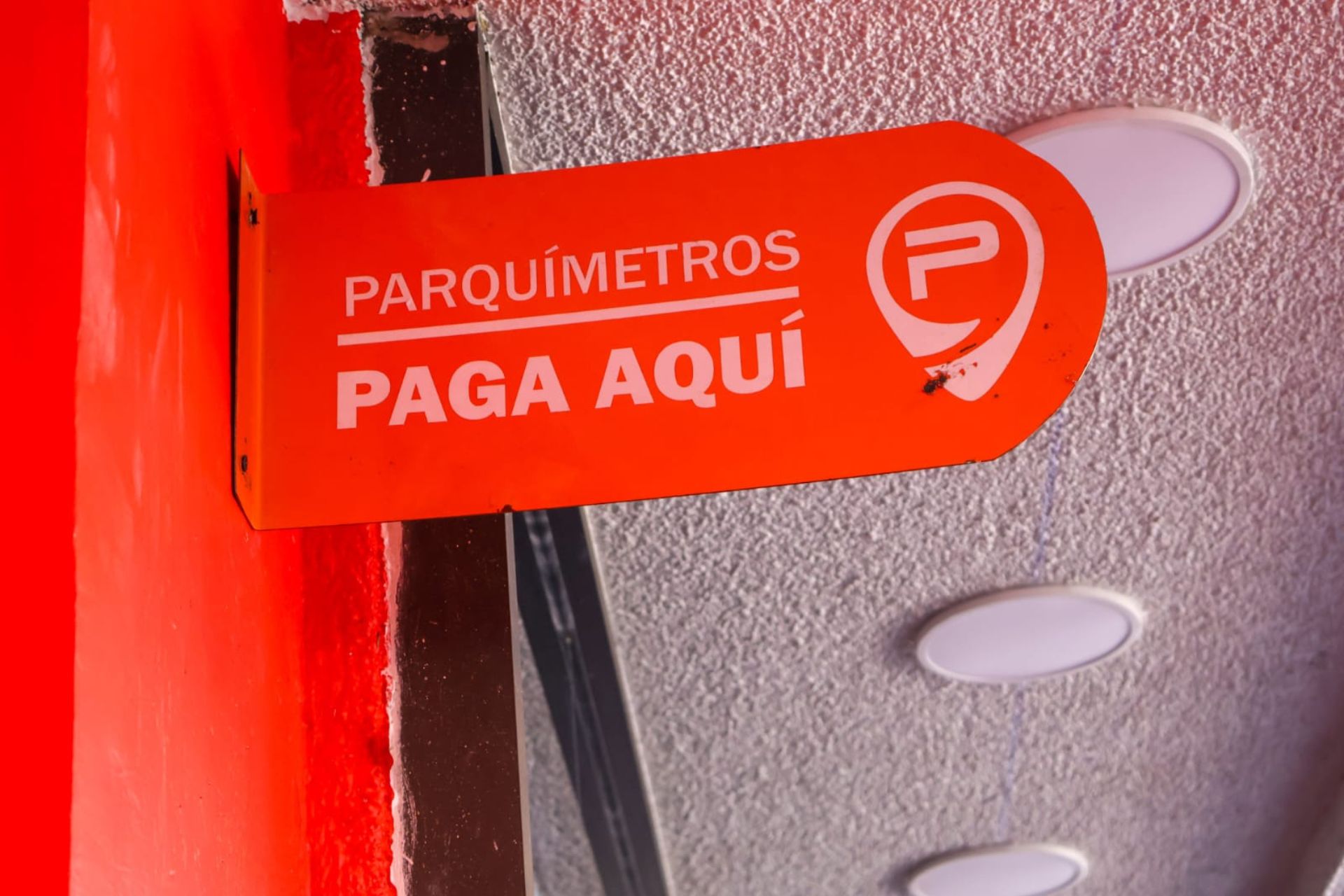 A partir del 15 de febrero, comenzará la aplicación de multas por parquímetros en zonas específicas | Foto: EsImagen