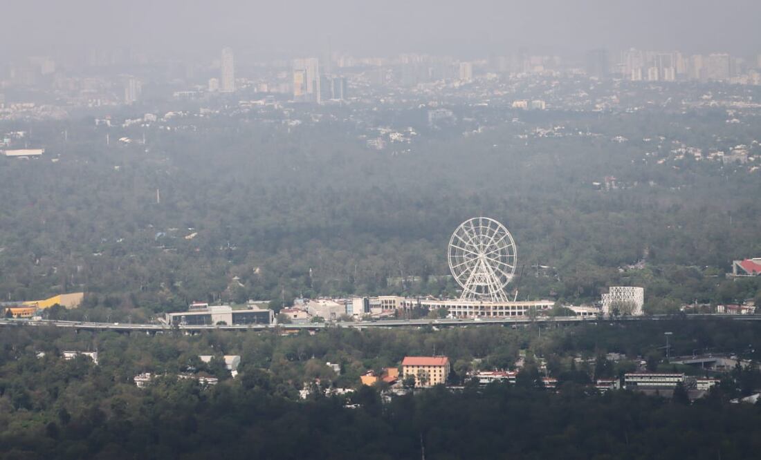 El aire contaminado que respiramos contiene pequeñas partículas emitidas por automóviles | Agencia Es Imagen para El Universal Puebla