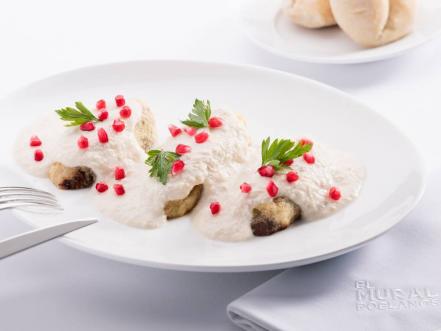 El multiverso de los chiles en nogada. Las 50 formas más insólitas de comer este platillo. Parte 2